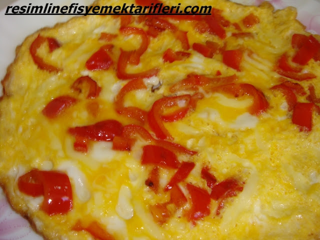 kırmızı biberli omlet tarifi